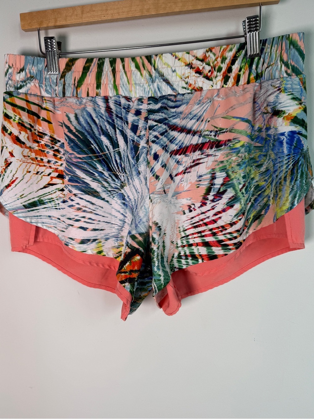 Fabletics Tropical Palm Print Lined Running Shorts Coral Sz L